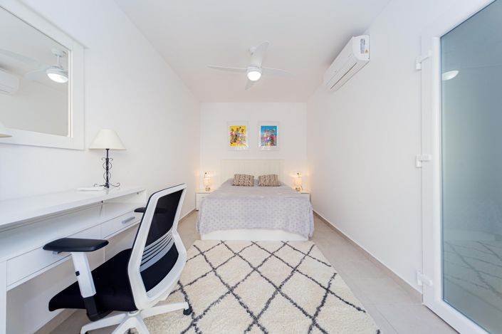 Image No.23-4 Bed House for sale