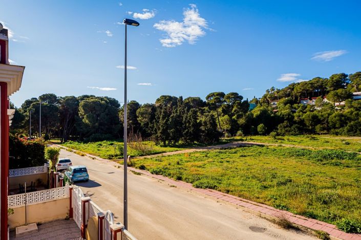 Image No.26-4 Bed Duplex for sale