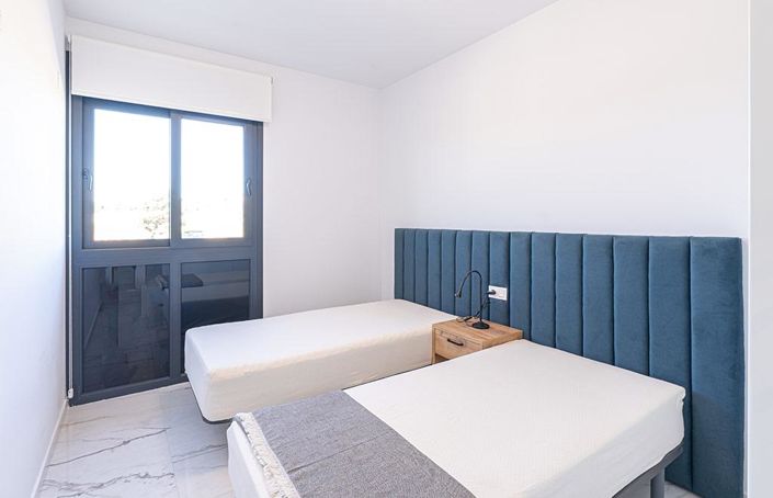 Image No.10-2 Bed Apartment for sale