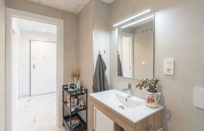 Image No.9-2 Bed Property for sale