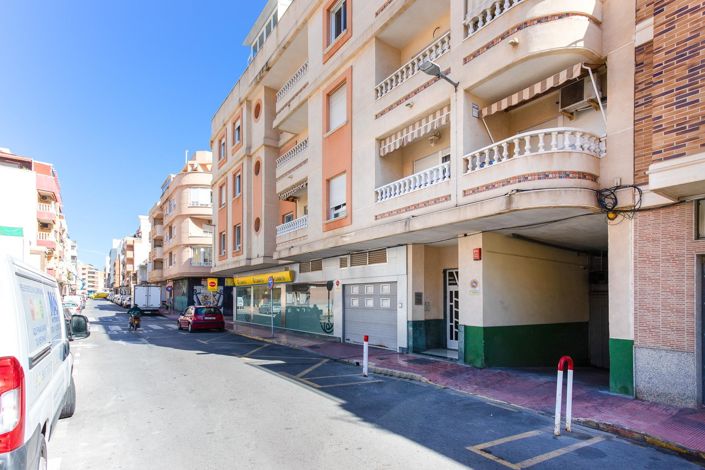 Image No.21-2 Bed Apartment for sale