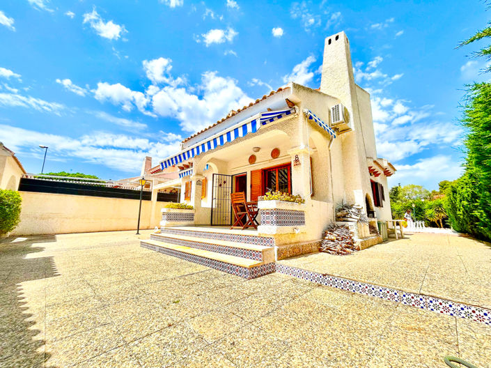 Image No.12-3 Bed Villa for sale