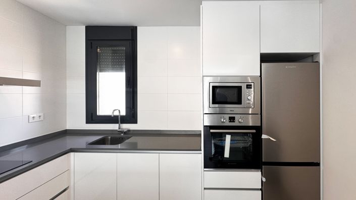 Image No.4-2 Bed Apartment for sale