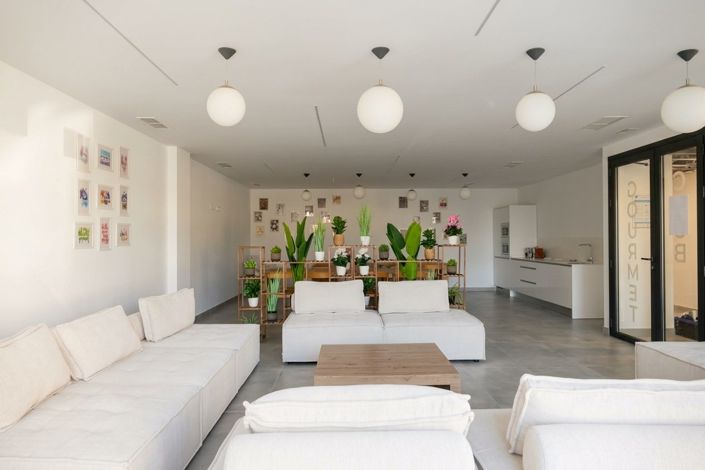 Image No.22-2 Bed Property for sale