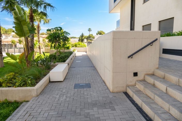 Image No.30-2 Bed Property for sale
