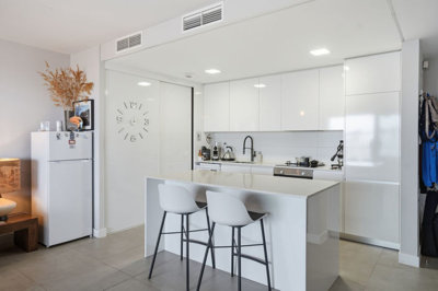 10-bb915d1cb19341576dcdc994b81ab9c5