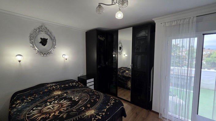 Image No.14-3 Bed Apartment for sale