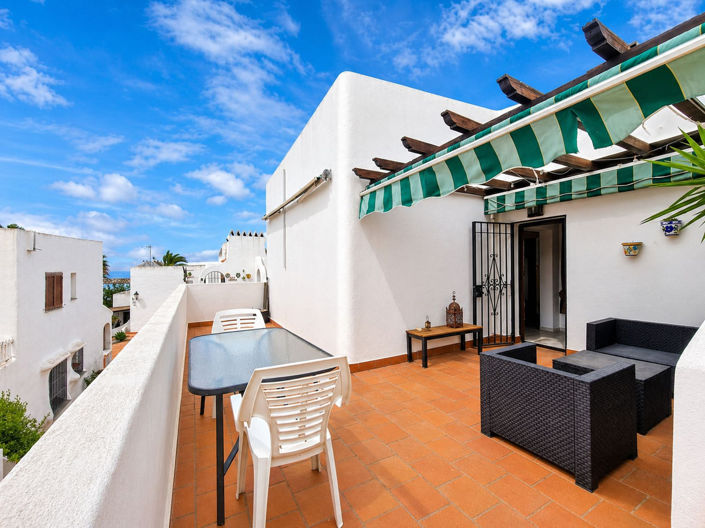 Image No.2-3 Bed Villa for sale