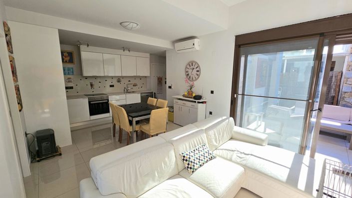 Image No.14-2 Bed Villa for sale