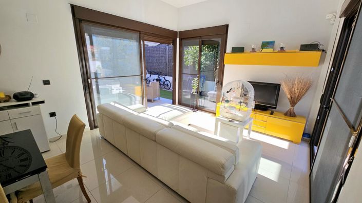 Image No.15-2 Bed Villa for sale