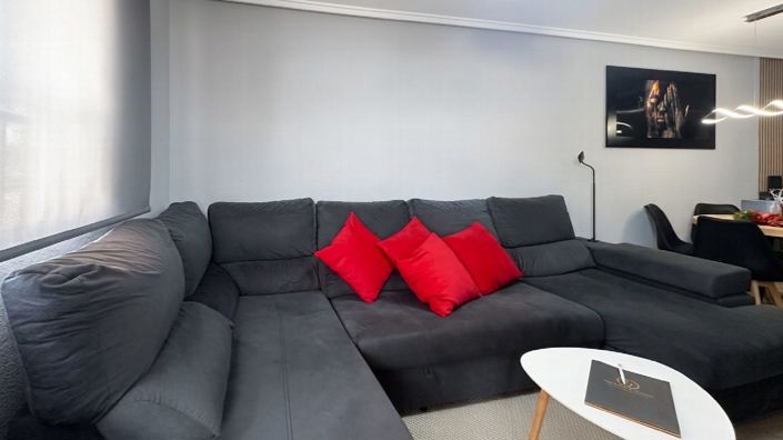 Image No.23-3 Bed Property for sale