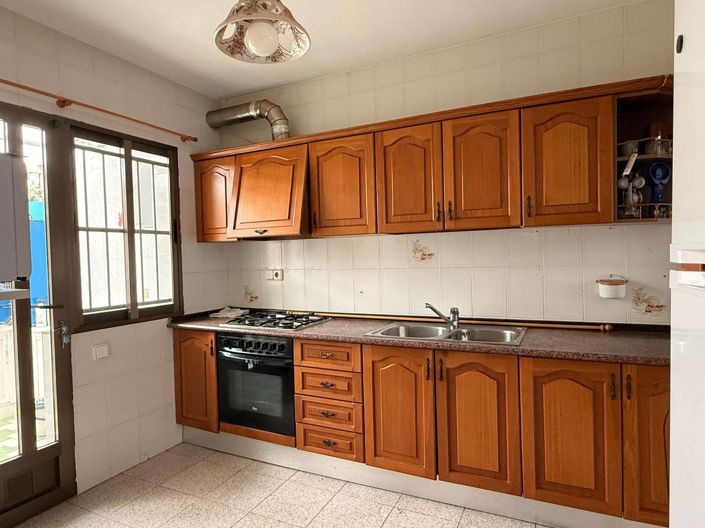 Image No.6-2 Bed House for sale
