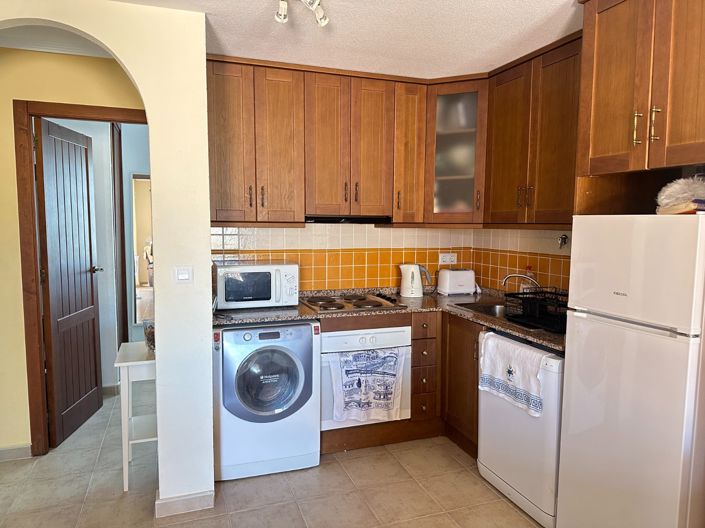Image No.19-3 Bed House for sale