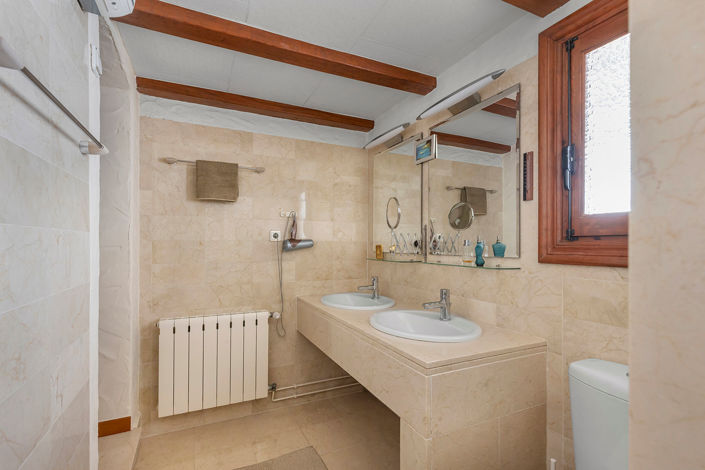 Image No.24-3 Bed Villa for sale