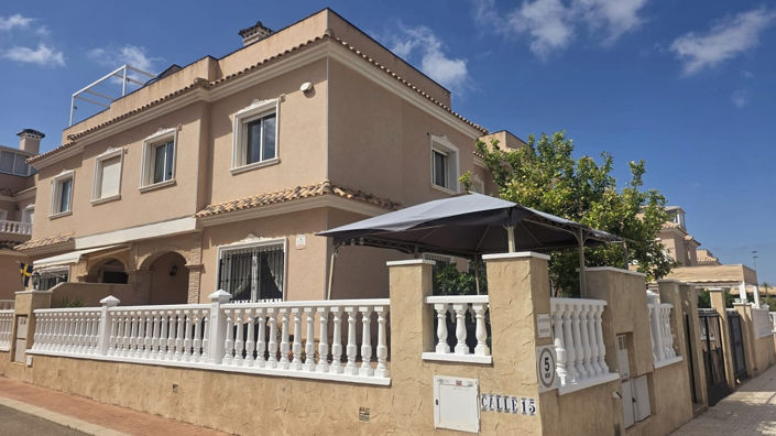 Image No.17-3 Bed Villa for sale