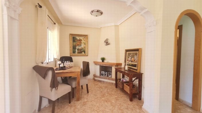 Image No.5-3 Bed Property for sale