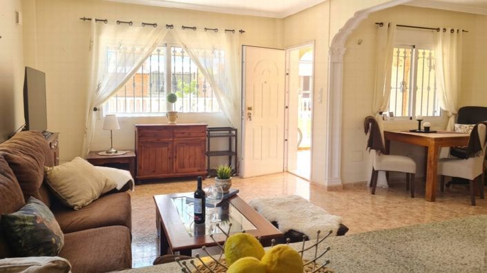 Image No.7-3 Bed Property for sale