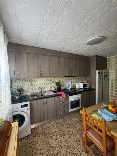 Image No.46-8 Bed Townhouse for sale