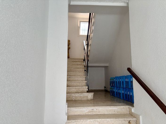 Image No.14-6 Bed Apartment for sale