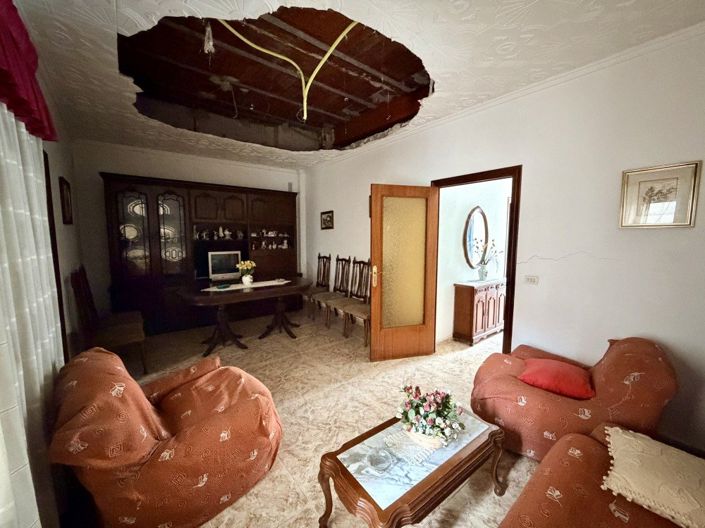 Image No.20-6 Bed Apartment for sale