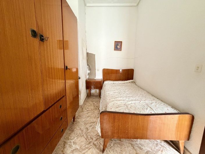 Image No.22-6 Bed Apartment for sale