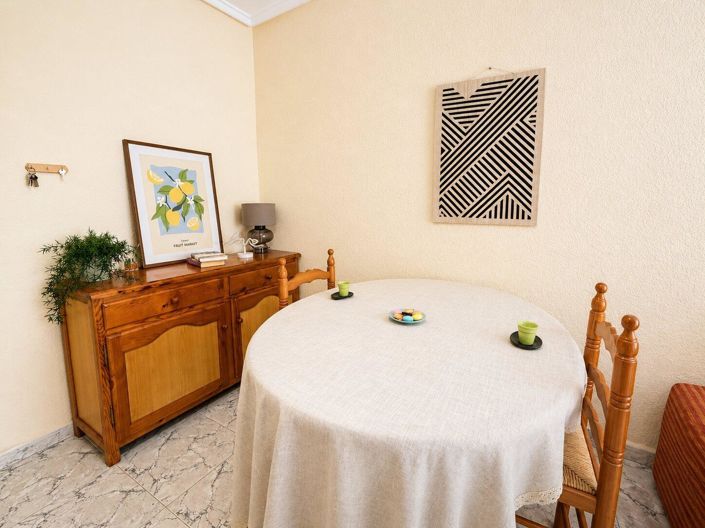 Image No.11-2 Bed House for sale