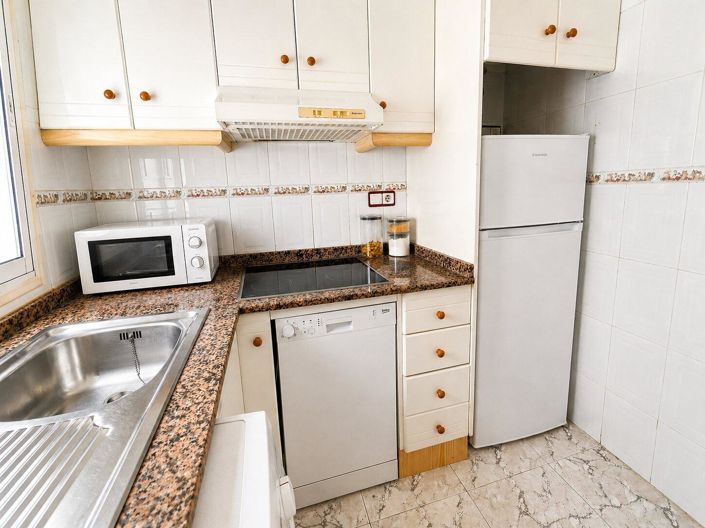 Image No.19-2 Bed House for sale