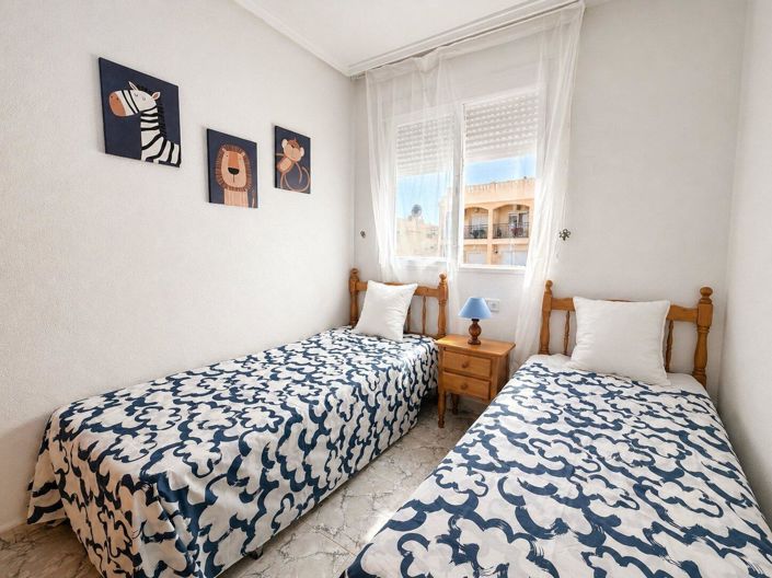 Image No.24-2 Bed House for sale