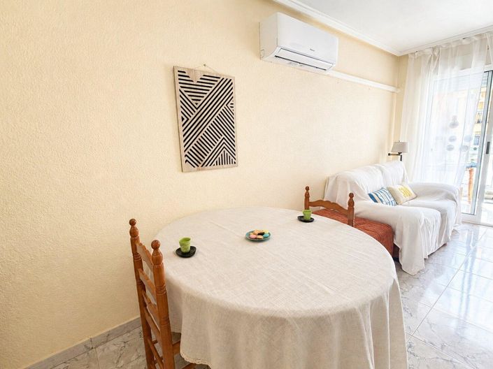 Image No.9-2 Bed House for sale