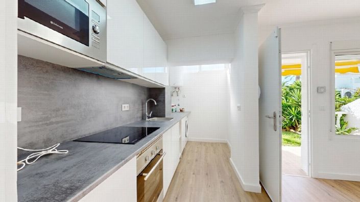 Image No.12-2 Bed Apartment for sale