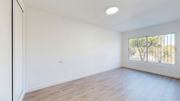 Image No.15-2 Bed Apartment for sale