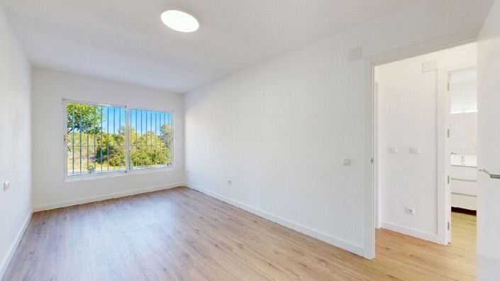 Image No.19-2 Bed Apartment for sale