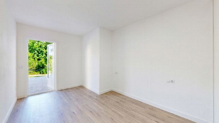 Image No.20-2 Bed Apartment for sale