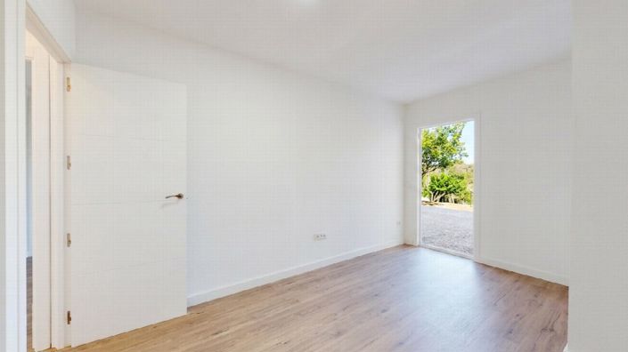 Image No.21-2 Bed Apartment for sale