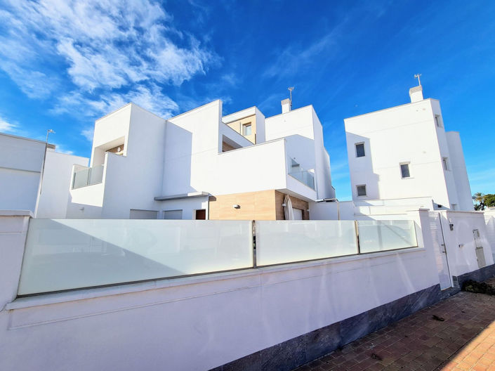 Image No.2-3 Bed House for sale