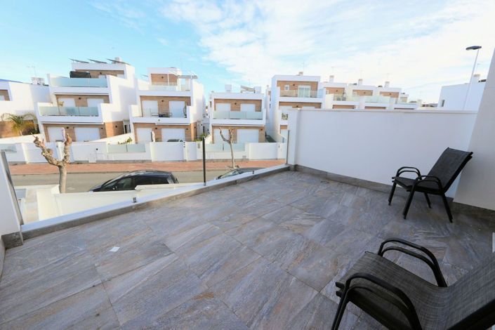 Image No.31-3 Bed House for sale