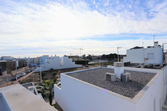 Image No.38-3 Bed House for sale