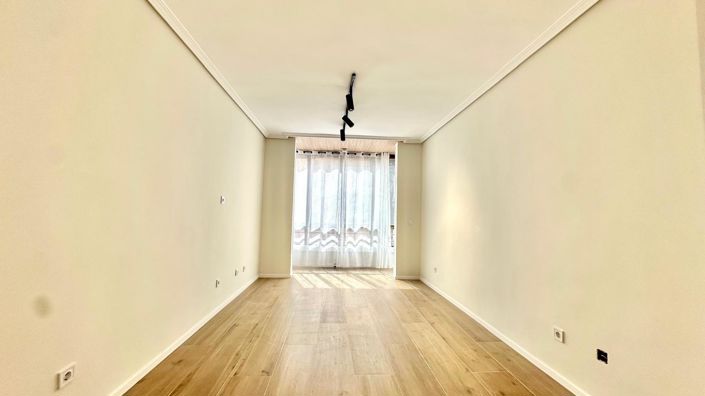 Image No.11-3 Bed Apartment for sale