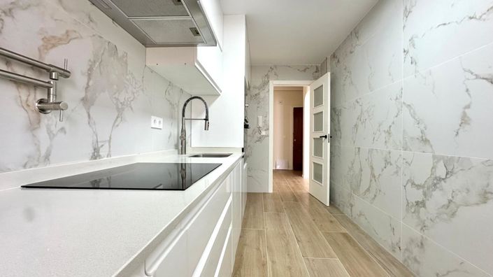 Image No.20-3 Bed Apartment for sale