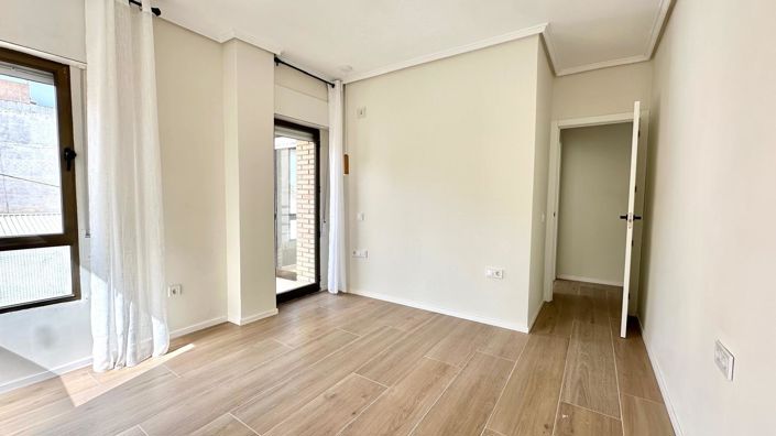 Image No.36-3 Bed Apartment for sale