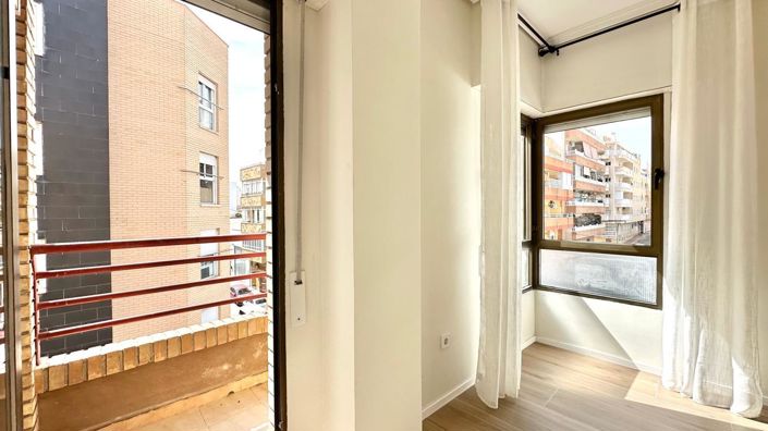 Image No.41-3 Bed Apartment for sale
