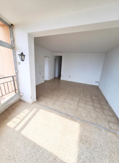 Image No.24-2 Bed Apartment for sale