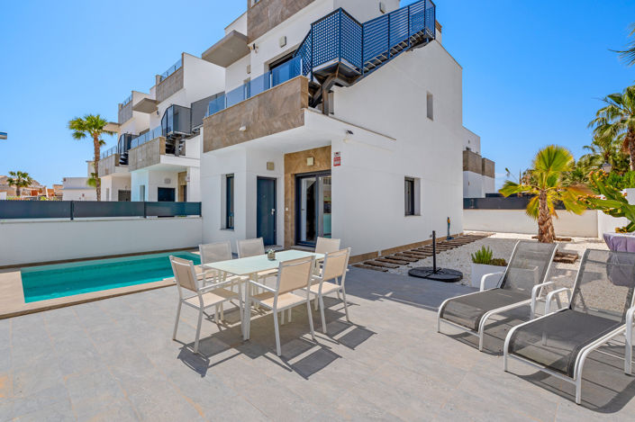 Image No.2-3 Bed Villa for sale