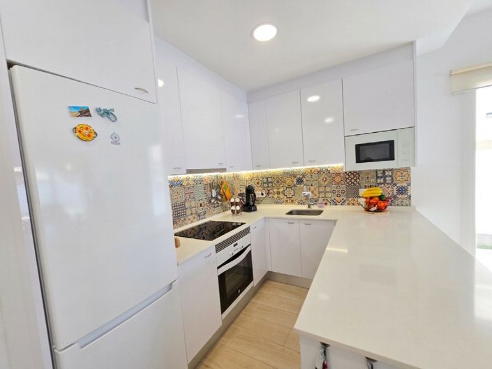 Image No.16-3 Bed Property for sale