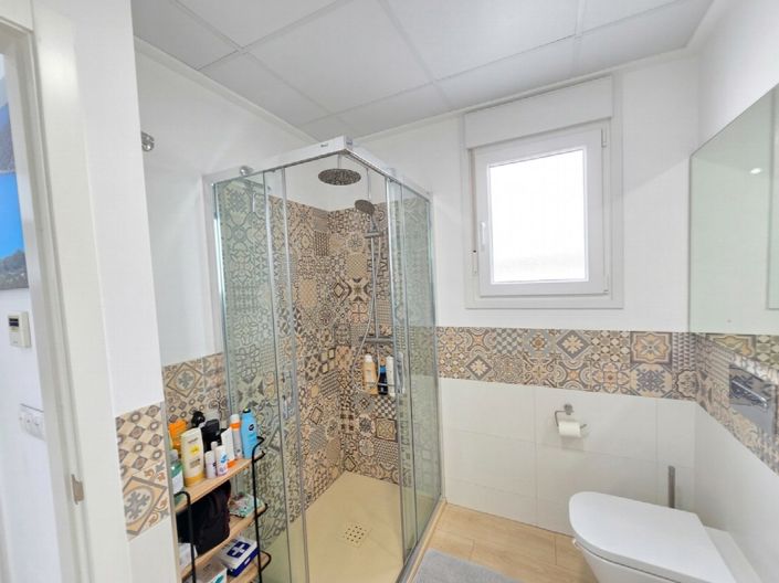 Image No.21-3 Bed Property for sale