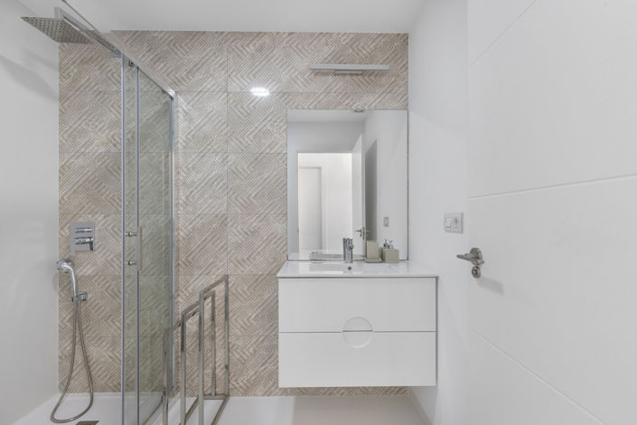Image No.16-2 Bed Apartment for sale