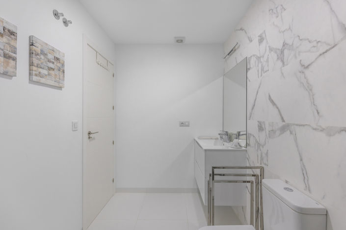 Image No.20-2 Bed Apartment for sale