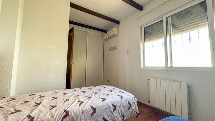 Image No.19-3 Bed Townhouse for sale