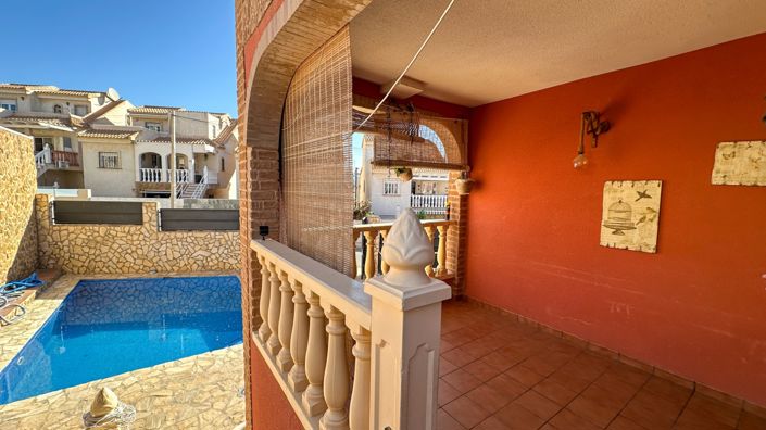Image No.30-3 Bed Townhouse for sale