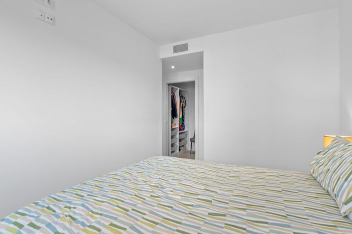 Image No.21-3 Bed Apartment for sale